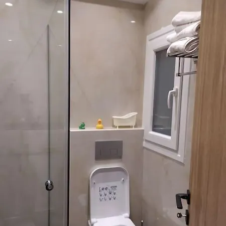 Xenofon's Cozy Apartament